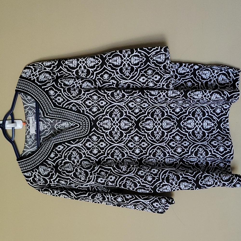 Lucy&Laurel women's shirt  2X size